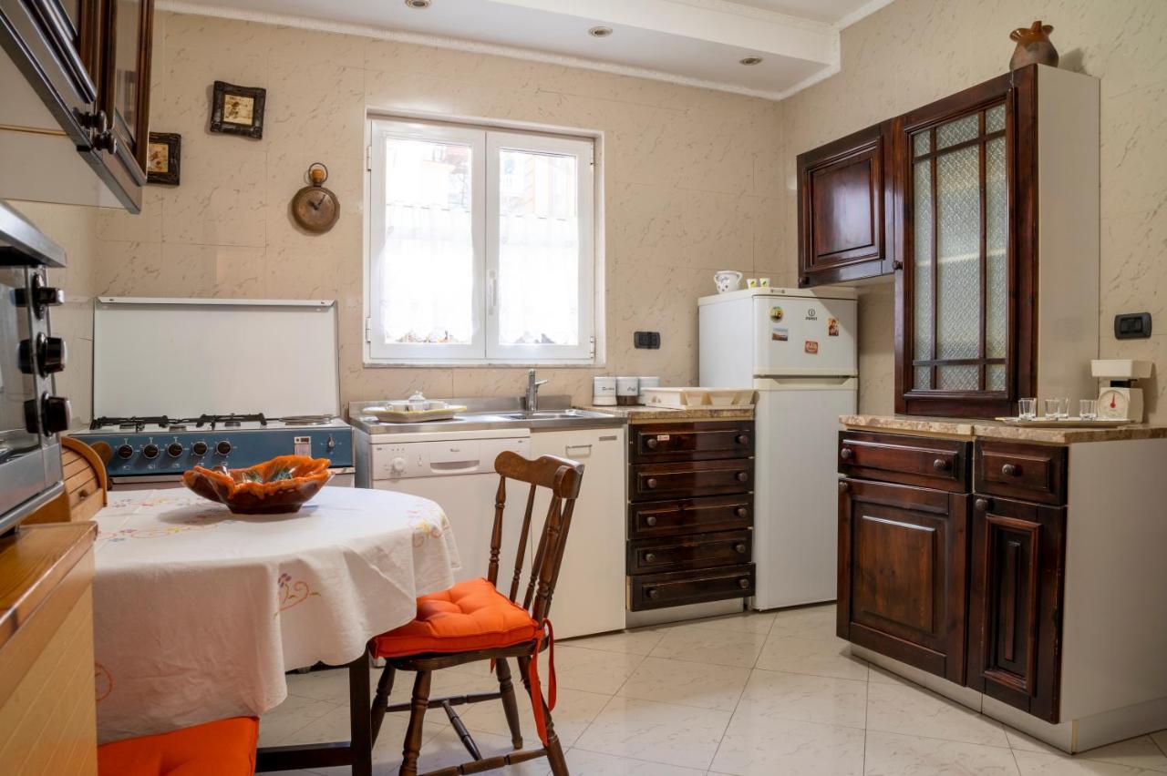 Deluxe With Garden In Vomero Appartamento